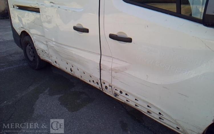 RENAULT TRAFIC GCF 1300 DCI 120 L2H1 BOIS BLANC FS-247-YG