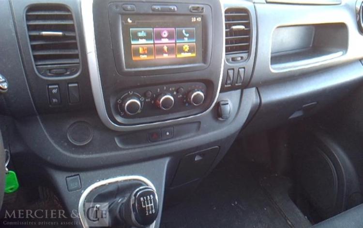 RENAULT TRAFIC GCF 1300 DCI 120 L2H1 BOIS BLANC FS-247-YG