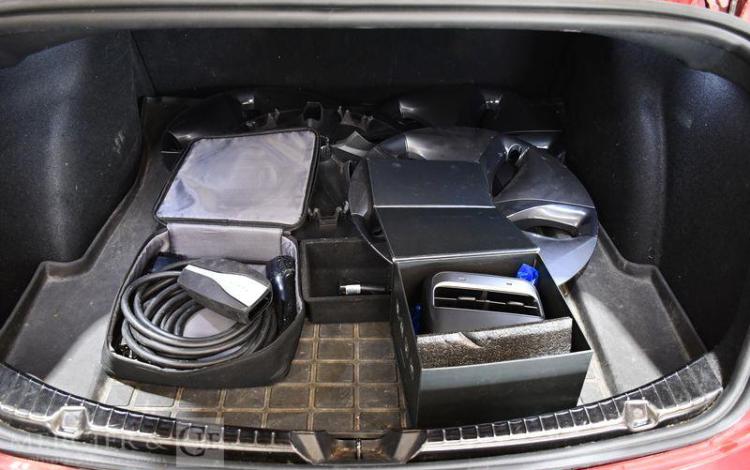 TESLA MODEL 3 350 208PPM 65KWH GRANDE-AUTONOMIE 4WD DUAL-MOTOR ROUGE FS-266-VR
