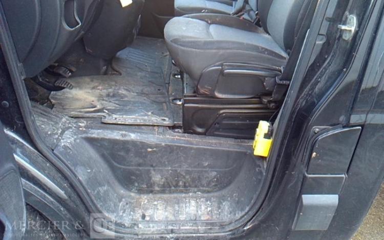 RENAULT MASTER BENNE SIMPLE CABINE COFFRE 2.3 DCI 16V 130CV NOIR FT-560-TC