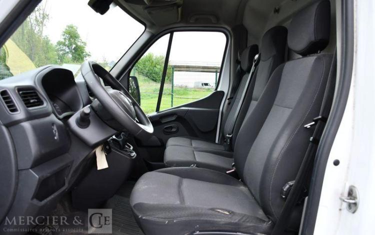 RENAULT MASTER FOURGON 2.3 BLUEDCI 135 35 L2H2 GRAND-CONFORT
 BLANC FV-133-TS