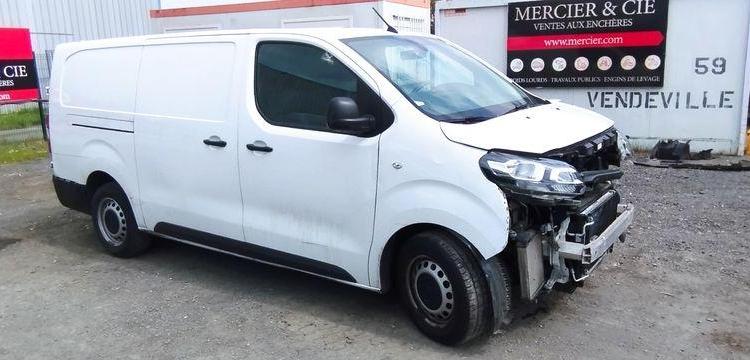 CITROEN JUMPY 3 VUL XL 2,0 BLUE HDI FOURGON LONG 122 CV – DIESEL – 173629 KMS – AN 2020 BLANC FV-241-HB