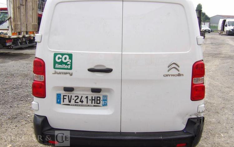 CITROEN JUMPY 3 VUL XL 2,0 BLUE HDI FOURGON LONG 122 CV – DIESEL – 173629 KMS – AN 2020 BLANC FV-241-HB