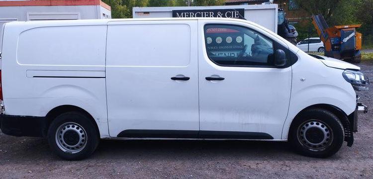 CITROEN JUMPY 3 VUL XL 2,0 BLUE HDI FOURGON LONG 122 CV – DIESEL – 173629 KMS – AN 2020 BLANC FV-241-HB