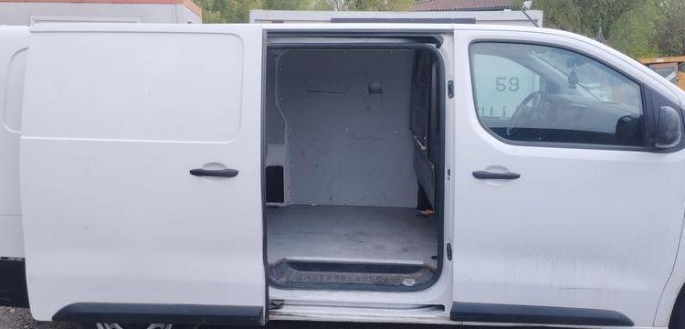 CITROEN JUMPY 3 VUL XL 2,0 BLUE HDI FOURGON LONG 122 CV – DIESEL – 173629 KMS – AN 2020 BLANC FV-241-HB