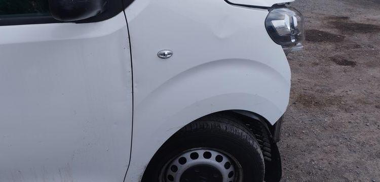 CITROEN JUMPY 3 VUL XL 2,0 BLUE HDI FOURGON LONG 122 CV – DIESEL – 173629 KMS – AN 2020 BLANC FV-241-HB