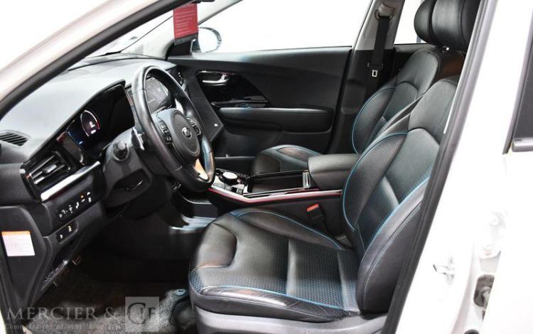 KIA NIRO ELECTRIC 205 39PPM 64KWH PREMIUM 
 BLANC FV-813-QP