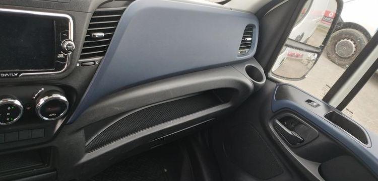 IVECO DAILY 6 FOURGON 35C14 2,3 D 16V HI MATIC 136 CV BOITE AUTO – DIESEL -263572 KMS BLANC FV-816-JG