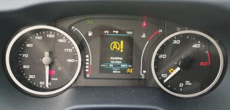 IVECO DAILY 6 FOURGON 35C14 2,3 D 16V HI MATIC 136 CV BOITE AUTO – DIESEL -263572 KMS BLANC FV-816-JG