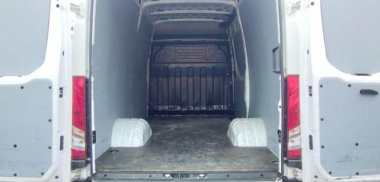 IVECO DAILY 6 FOURGON 35C14 2,3 D 16V HI MATIC 136 CV BOITE AUTO – DIESEL -263572 KMS BLANC FV-816-JG