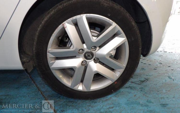 RENAULT CLIO 1.6 16V 91 CV  E TECH 140 ZEN HYBRIDE BOITE AUTO BLANC FW-479-ZR
