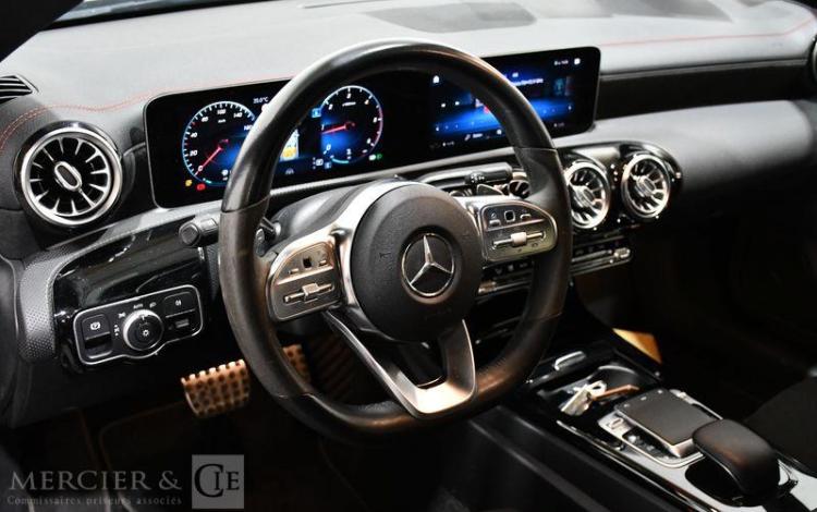 MERCEDES CLASSE CLA 200D AMG LINE NOIR FY-359-PG