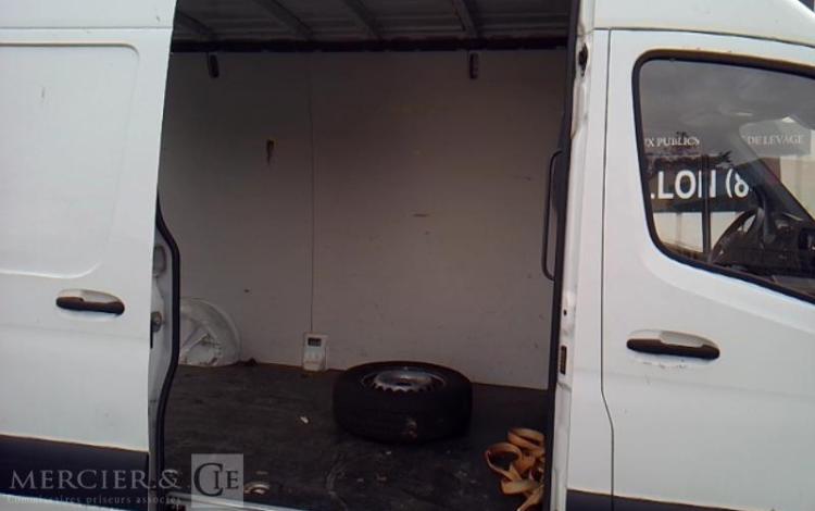 MERCEDES SPRINTER 214 CDI 142CH 39 3T PRO TRACTION BVA BLANC FZ-548-LB