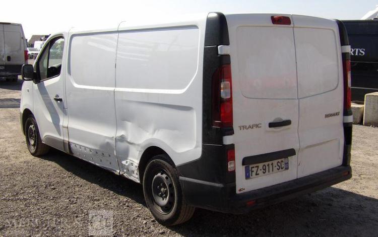 RENAULT TRAFIC 3 FOURGON PHASE 2 L2H1 1300 2,0 DCI 16V 120 CV – DIESEL – 371872 KMS BLANC FZ-911-SC