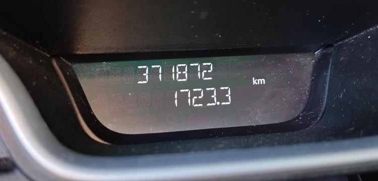 RENAULT TRAFIC 3 FOURGON PHASE 2 L2H1 1300 2,0 DCI 16V 120 CV – DIESEL – 371872 KMS BLANC FZ-911-SC