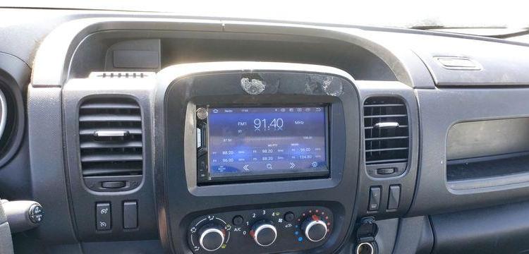 RENAULT TRAFIC 3 FOURGON PHASE 2 L2H1 1300 2,0 DCI 16V 120 CV – DIESEL – 371872 KMS BLANC FZ-911-SC