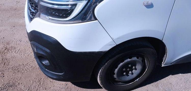 RENAULT TRAFIC 3 FOURGON PHASE 2 L2H1 1300 2,0 DCI 16V 120 CV – DIESEL – 371872 KMS BLANC FZ-911-SC