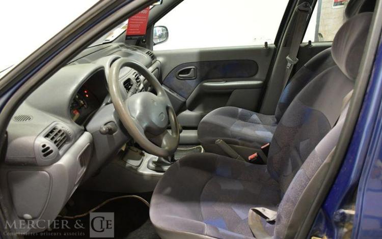 RENAULT CLIO II 1,2 60 RTE BLEU GA-095-MV