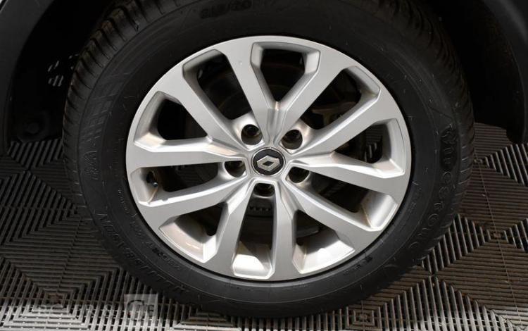 RENAULT KADJAR BUSINESS TCE 140 EDC GRIS GA-268-HL
