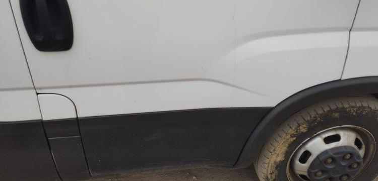 IVECO DAILY 6 FOURGON LONG 35S16 2,3 D HI MATIC 156 CV BOITE AUTO – DIESEL  224156 KMS BLANC GB-192-JV
