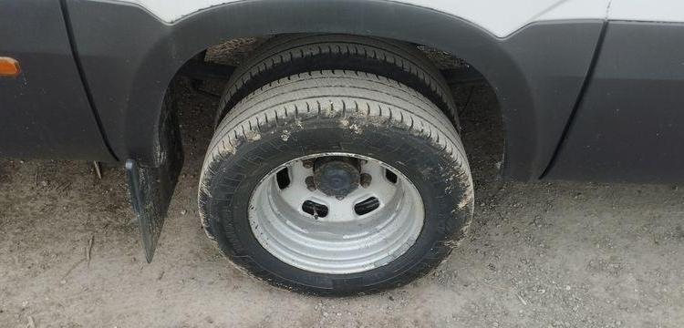 IVECO DAILY 6 FOURGON LONG 35S16 2,3 D HI MATIC 156 CV BOITE AUTO – DIESEL  224156 KMS BLANC GB-192-JV
