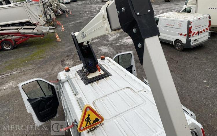 RENAULT MASTER NACELLE KLUBB/KL 32 12,50 M – 762 HEURES – 59741 KMS – ANNEE 2021 BLANC GB-662-PB