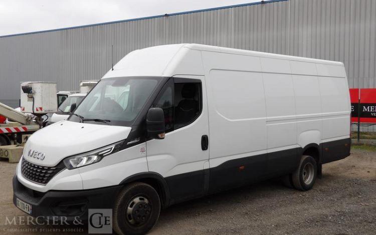 IVECO DAILY 6 FOURGON 35C16 2,3 D 16V 156 CV BOITE AUTO – DIESEL – 223208 KMS BLANC GC-110-FA