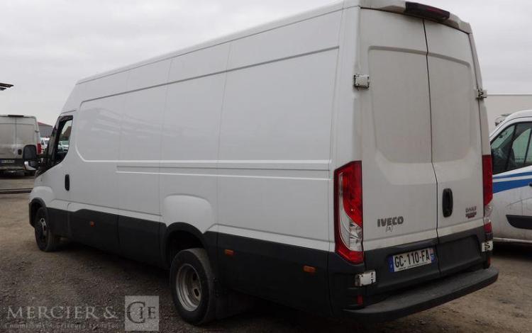 IVECO DAILY 6 FOURGON 35C16 2,3 D 16V 156 CV BOITE AUTO – DIESEL – 223208 KMS BLANC GC-110-FA