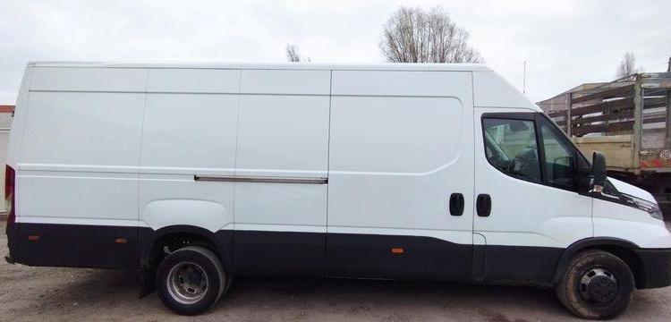 IVECO DAILY 6 FOURGON 35C16 2,3 D 16V 156 CV BOITE AUTO – DIESEL – 223208 KMS BLANC GC-110-FA