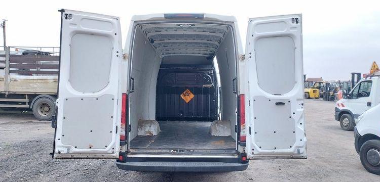 IVECO DAILY 6 FOURGON 35C16 2,3 D 16V 156 CV BOITE AUTO – DIESEL – 223208 KMS BLANC GC-110-FA