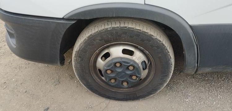 IVECO DAILY 6 FOURGON 35C16 2,3 D 16V 156 CV BOITE AUTO – DIESEL – 223208 KMS BLANC GC-110-FA