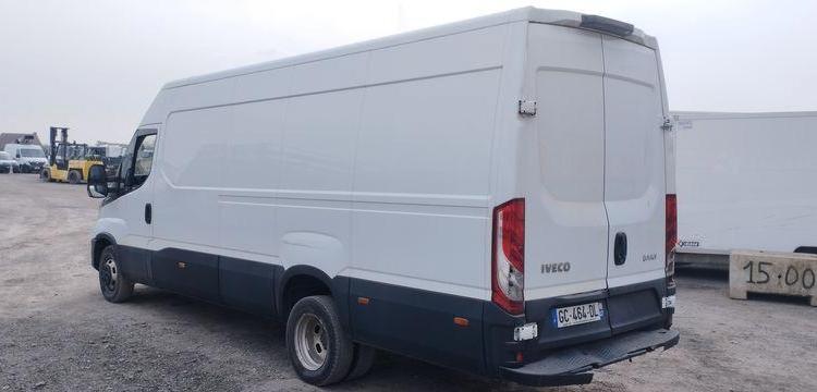 IVECO DAILY 6 FOURGON LONG 35S16 2,3D HI MATIC 156 CV BOITE AUTO – DIESEL – 199411 KMS BLANC GC-464-DL