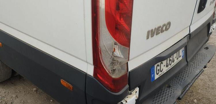 IVECO DAILY 6 FOURGON LONG 35S16 2,3D HI MATIC 156 CV BOITE AUTO – DIESEL – 199411 KMS BLANC GC-464-DL