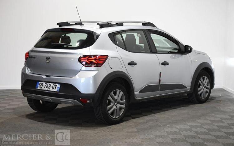 DACIA SANDERO STEPWAY ESSENTIEL ECO-G 100 GRIS GD-749-DV