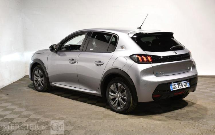 PEUGEOT e-208 ROADTRIP GRIS GG-768-QR