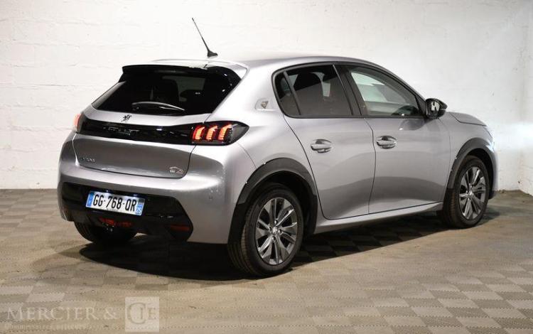 PEUGEOT e-208 ROADTRIP GRIS GG-768-QR