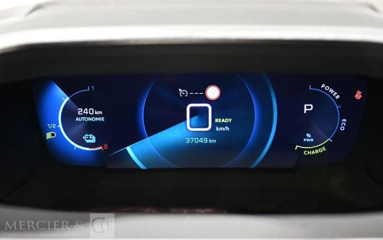 PEUGEOT e-208 ROADTRIP GRIS GG-768-QR