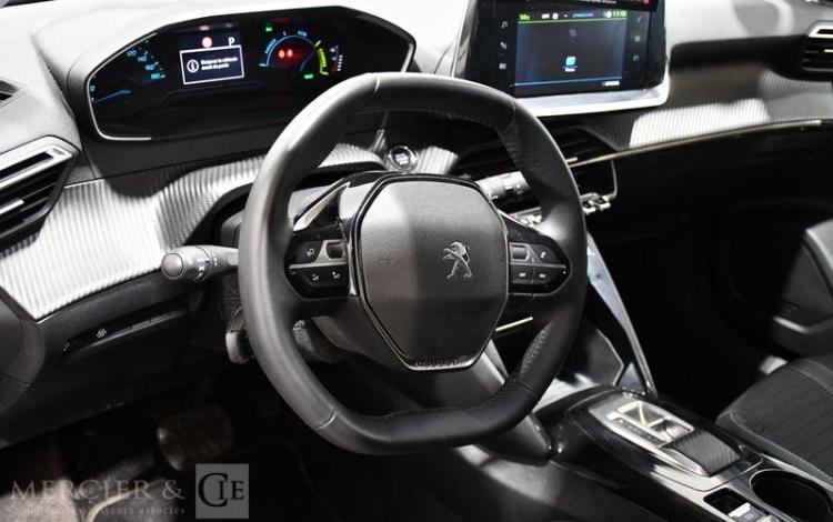 PEUGEOT E-2008 136 CV ALLURE NOIR GH-158-HP