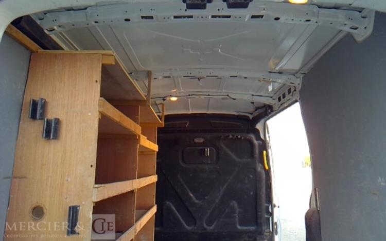 FORD E-TRANSIT FOURGON TREND BUSINESS 136CV BLANC GJ-392-DZ