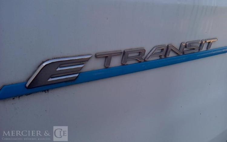 FORD E-TRANSIT FOURGON TREND BUSINESS 136CV BLANC GJ-392-DZ