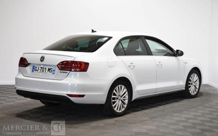 VOLKSWAGEN JETTA 1,4 TSI 170 CH  HYBRIDE DSG BLANC GJ-701-MS