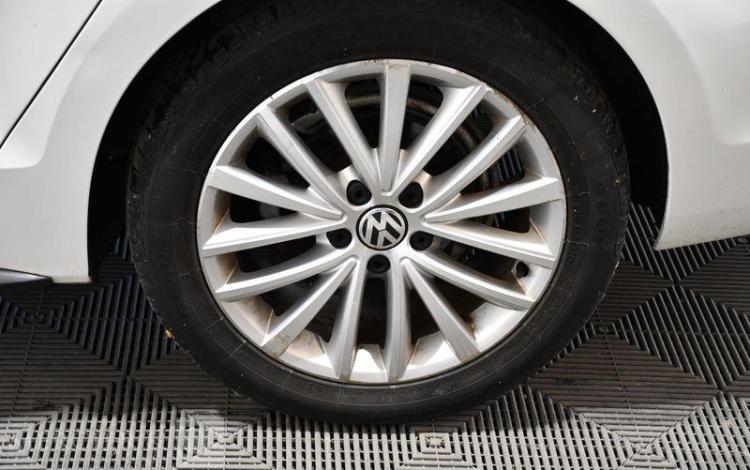 VOLKSWAGEN JETTA 1,4 TSI 170 CH  HYBRIDE DSG BLANC GJ-701-MS