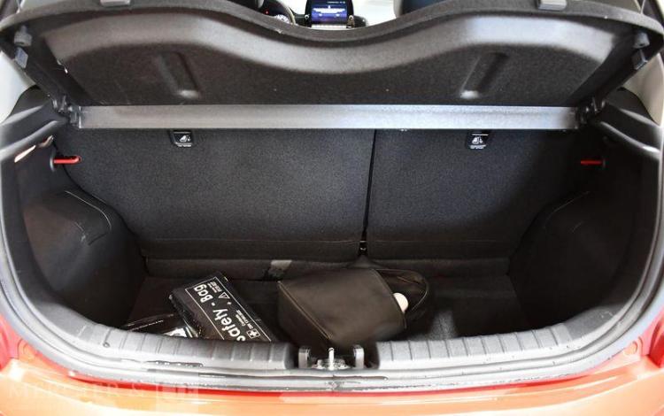 KIA PICANTO GT LINE PREMIUM ROUGE GM-068-LP