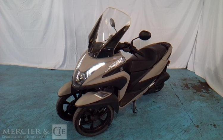 YAMAHA TRICITY 125 GRIS GP-045-BM