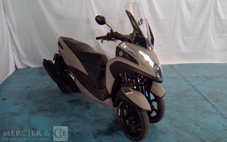 YAMAHA TRICITY 125 GRIS GP-045-BM