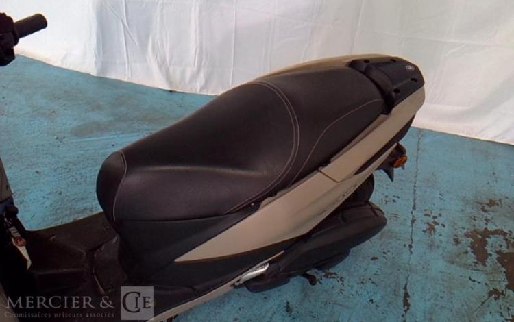 YAMAHA TRICITY 125 GRIS GP-045-BM