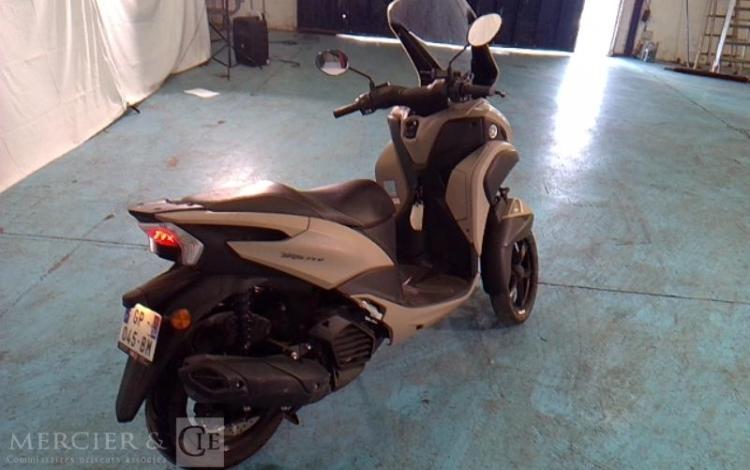 YAMAHA TRICITY 125 GRIS GP-045-BM
