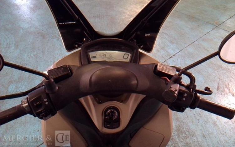 YAMAHA TRICITY 125 GRIS GP-045-BM