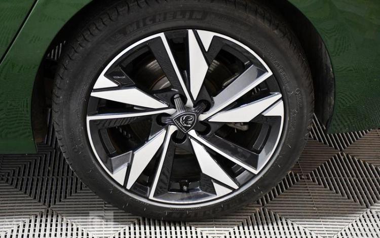 PEUGEOT 308 1.6 THP 180CH PHEV ALLURE E-EAT VERT GP-408-BG