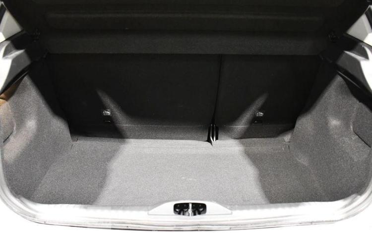 CITROEN C3 A,E 1,5 BLUEDI 100 GRIS GP-939-EN